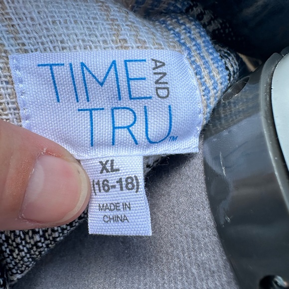 Time & Tru Shacket XL - Picture 5 of 7